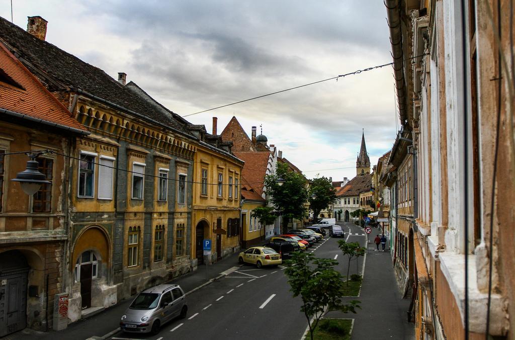 Historical Studio Appartement Sibiu Buitenkant foto